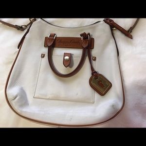 WHITE VINTAGE DOONEY AND BOURKE LEATHER BAG